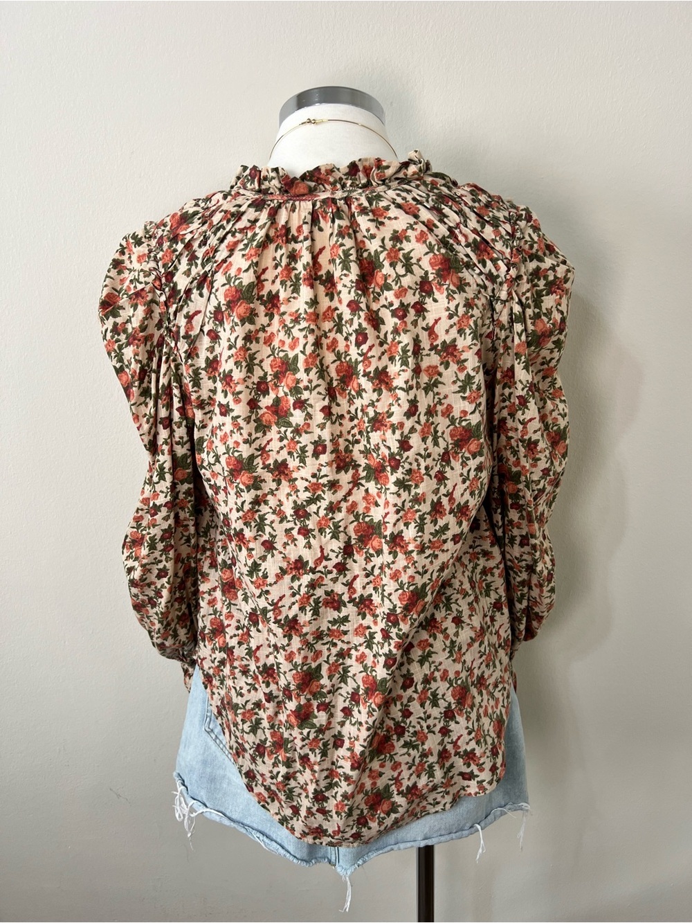 Free People Meant To Be Floral Boho Blouse Size S Ruffle Tie Neck Cotton - Picture 7 of 11